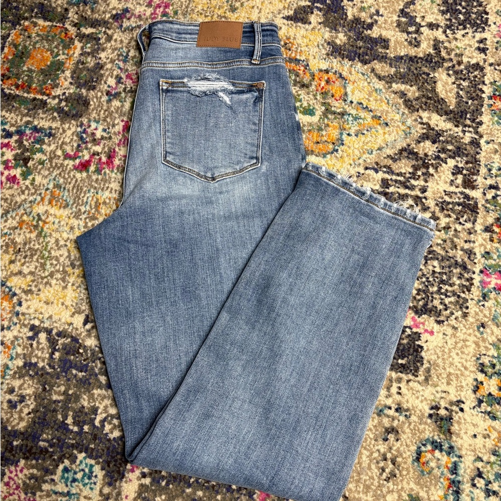 Judy Blue Light Wash Straight Leg Jeans - The Kimberly